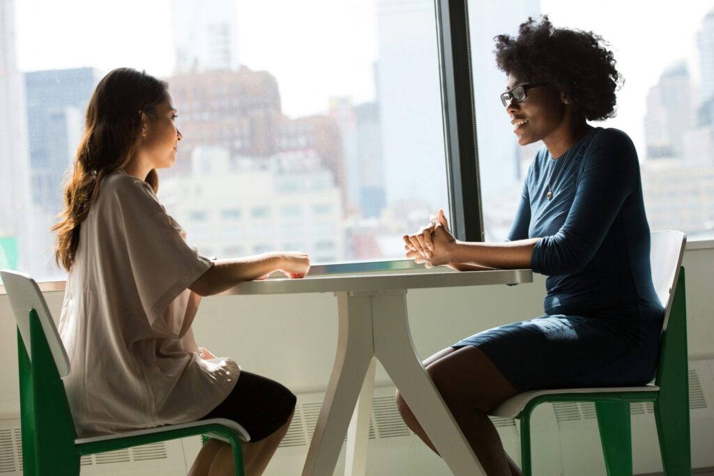 Como falar sobre fantasias sexuais sem travar a relação